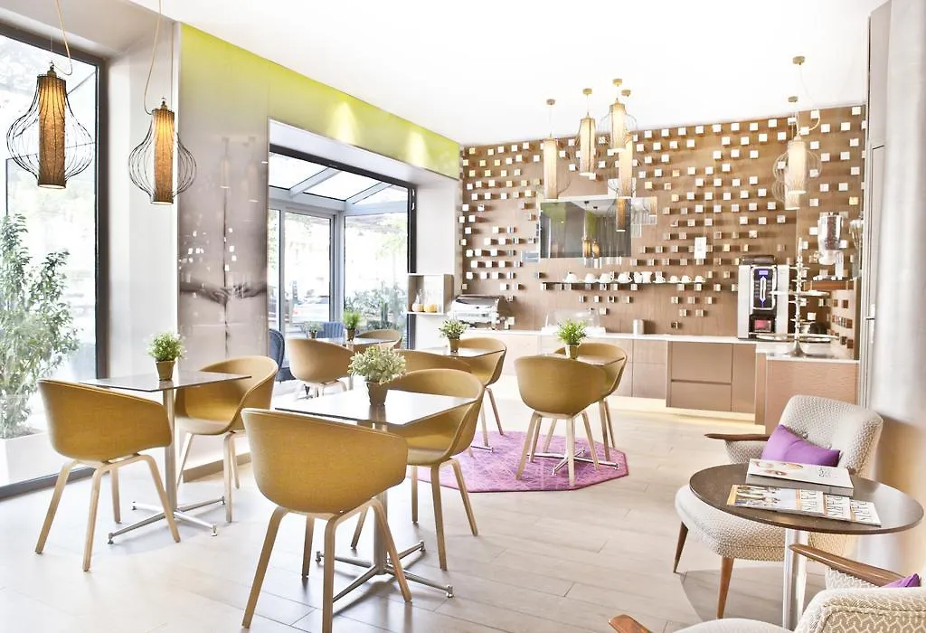 Hotel Eiffel Segur Parigi